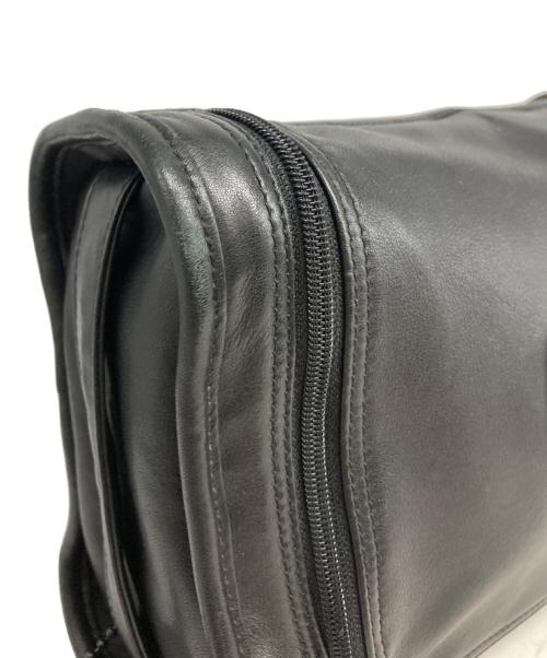 TUMI（トゥミ）TUMI (トゥミ) レザークラッチバッグ ブラックの古着・服飾アイテム