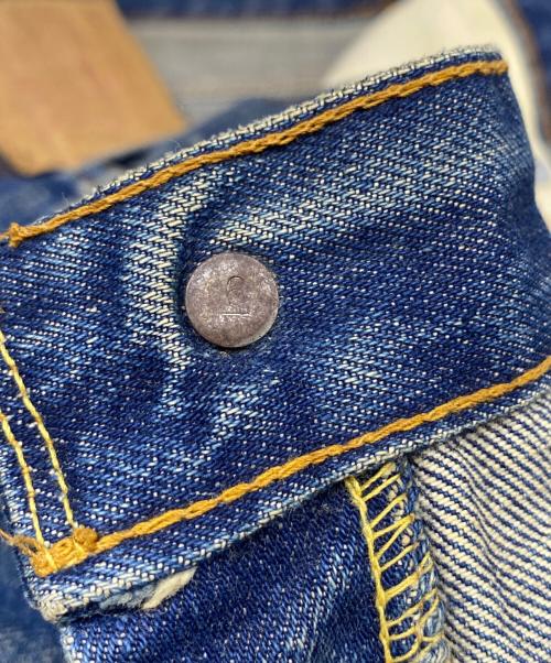 LEVI'S（リーバイス）LEVI'S (リーバイス) 60～70's 501 BIG E デニムパンツ ボタン裏6 足長R 並行ステッチ 不均等V インディゴ サイズ:W30×L32の古着・服飾アイテム