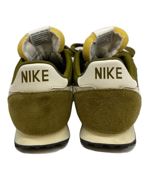 NIKE（ナイキ）NIKE (ナイキ) スニーカー オリーブ サイズ:26.5cmの古着・服飾アイテム