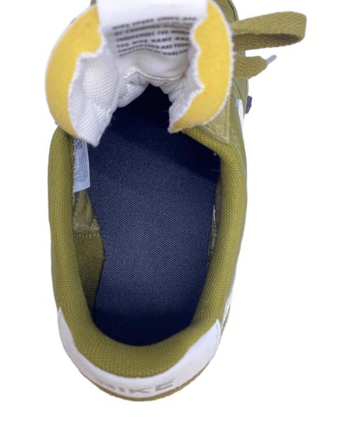 NIKE（ナイキ）NIKE (ナイキ) スニーカー オリーブ サイズ:26.5cmの古着・服飾アイテム