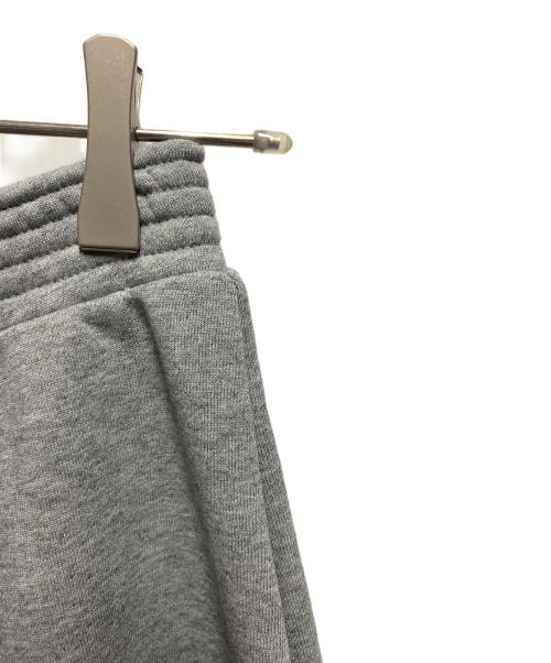 REEBOK（リーボック）REEBOK (リーボック) COCODEAL (ココディール) 裏毛サーキュラーミニスカート グレー サイズ:1 未使用品の古着・服飾アイテム