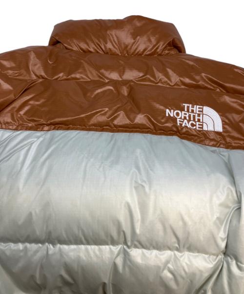 THE NORTH FACE（ザ ノース フェイス）THE NORTH FACE (ザ ノース フェイス) W'S NUPTSE SHORT JACKET ブルー×ブラウン サイズ:Ｌ 未使用品の古着・服飾アイテム