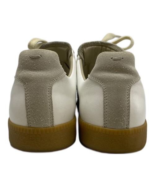 Maison Margiela（メゾンマルジェラ）Maison Margiela (メゾンマルジェラ) レプリカジャーマントレーナー ホワイト サイズ:41の古着・服飾アイテム