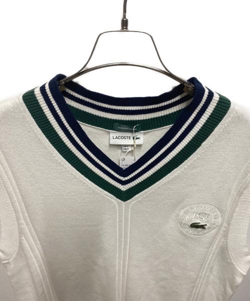 LACOSTE（ラコステ）LACOSTE (ラコステ) BEAMS (ビームス) 別注チルデン ニット ベスト ホワイト サイズ:M 未使用品の古着・服飾アイテム