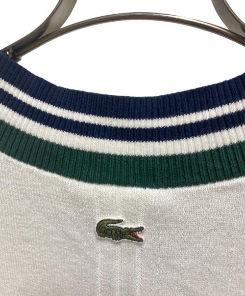 LACOSTE（ラコステ）LACOSTE (ラコステ) BEAMS (ビームス) 別注チルデン ニット ベスト ホワイト サイズ:M 未使用品の古着・服飾アイテム