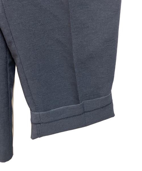green label relaxing（グリーンレーベルリラクシング）green label relaxing (グリーンレーベルリラクシング) ニーハイフレアパンツ ネイビー サイズ:36 未使用品の古着・服飾アイテム
