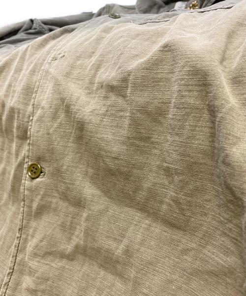 REMI RELIEF（レミレリーフ）REMI RELIEF (レミレリーフ) MILITARY SHIRT(⼩花スタッズ) グリーン サイズ:Mの古着・服飾アイテム