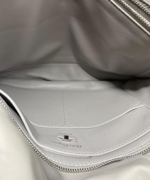 Salvatore Ferragamo（サルヴァトーレ フェラガモ）Salvatore Ferragamo (サルヴァトーレ フェラガモ) チェーンショルダーバッグ ベージュの古着・服飾アイテム