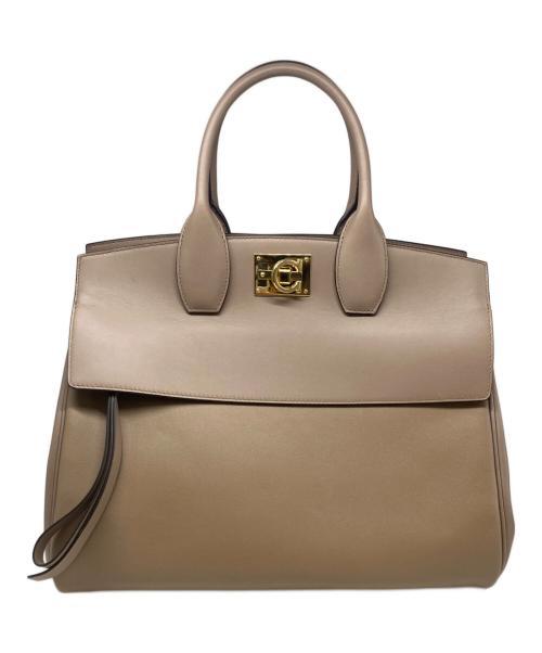 Salvatore Ferragamo（サルヴァトーレ フェラガモ）Salvatore Ferragamo (サルヴァトーレ フェラガモ) STUDIO BAG ベージュの古着・服飾アイテム