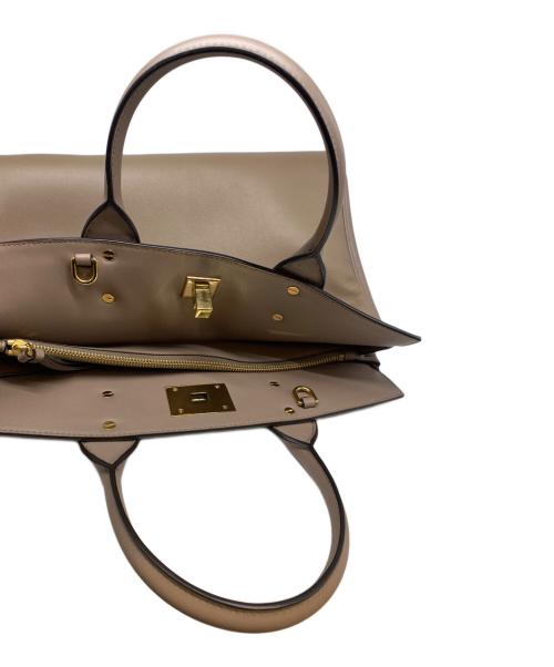 Salvatore Ferragamo（サルヴァトーレ フェラガモ）Salvatore Ferragamo (サルヴァトーレ フェラガモ) STUDIO BAG ベージュの古着・服飾アイテム