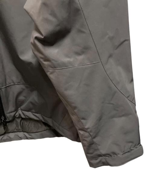 Lowe Alpine（ロウアルパイン）Lowe Alpine (ロウアルパイン) FREAK'S STORE (フリークスストア) POLARTEC CHAMONIX JACKET グレー サイズ:Ｍ 未使用品の古着・服飾アイテム