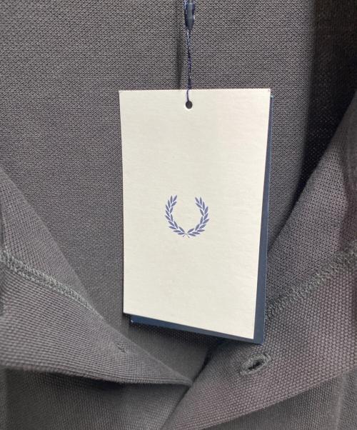 FRED PERRY（フレッドペリー）FRED PERRY (フレッドペリー) ポロシャツ グレー サイズ:XL 未使用品の古着・服飾アイテム
