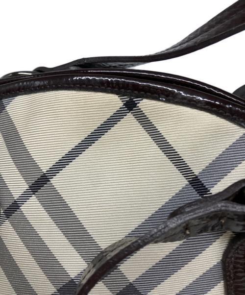 BURBERRY BLUE LABEL（バーバリー ブルー レーベル）BURBERRY BLUE LABEL (バーバリー ブルー レーベル) ノバチェックハンドバッグ ホワイトの古着・服飾アイテム