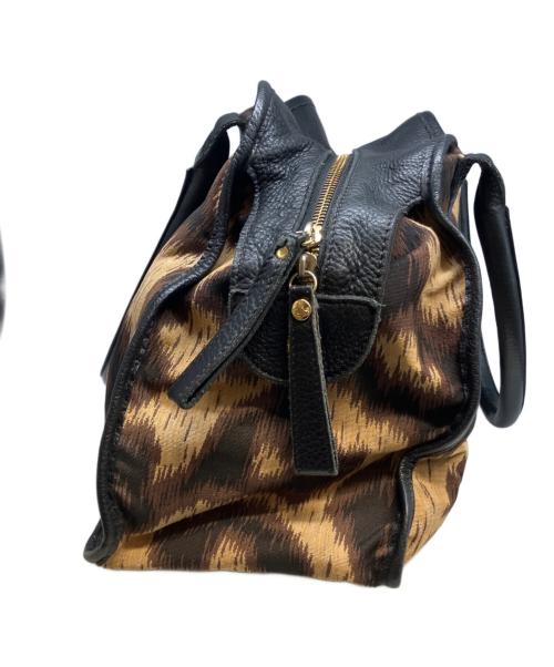 Vivienne Westwood（ヴィヴィアンウエストウッド）Vivienne Westwood (ヴィヴィアンウエストウッド) バッグ ベージュの古着・服飾アイテム