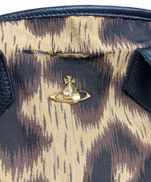 Vivienne Westwood（ヴィヴィアンウエストウッド）Vivienne Westwood (ヴィヴィアンウエストウッド) バッグ ベージュの古着・服飾アイテム