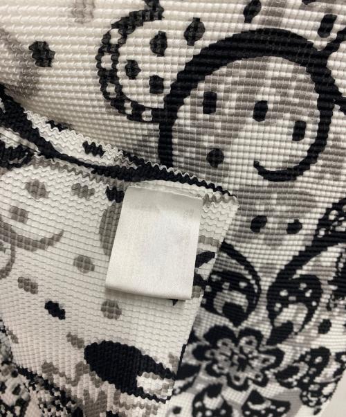 me ISSEY MIYAKE（ミーイッセイ ミヤケ）me ISSEY MIYAKE (ミーイッセイ ミヤケ) ペイズリー柄カットソー ホワイト サイズ:サイズ詳細参照の古着・服飾アイテム