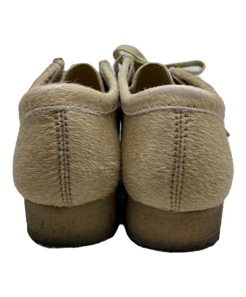 CLARKS（クラークス）CLARKS (クラークス) WALLABEE MAPLE HAIR ON ベージュ サイズ:26.5cmの古着・服飾アイテム