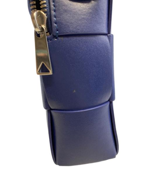 BOTTEGA VENETA（ボッテガベネタ）BOTTEGA VENETA (ボッテガベネタ) CASSETTE カメラバッグ ブルーの古着・服飾アイテム