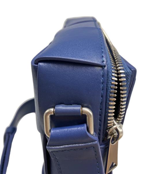 BOTTEGA VENETA（ボッテガベネタ）BOTTEGA VENETA (ボッテガベネタ) CASSETTE カメラバッグ ブルーの古着・服飾アイテム
