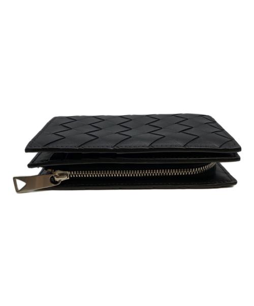 BOTTEGA VENETA（ボッテガベネタ）BOTTEGA VENETA (ボッテガベネタ) イントレチャート ミディアム 二つ折りLファスナーウォレット ブラックの古着・服飾アイテム