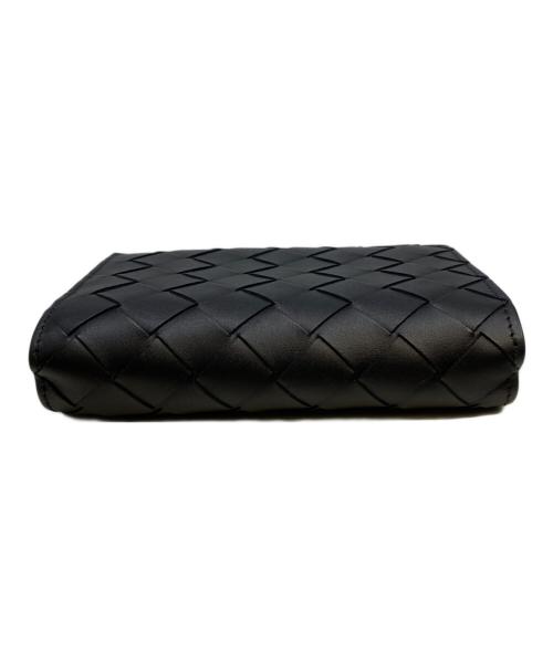 BOTTEGA VENETA（ボッテガベネタ）BOTTEGA VENETA (ボッテガベネタ) イントレチャート ミディアム 二つ折りLファスナーウォレット ブラックの古着・服飾アイテム