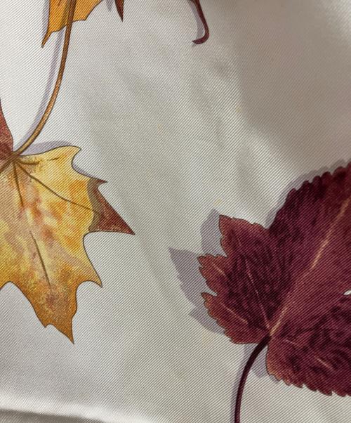 HERMES（エルメス）HERMES (エルメス) シルクスカーフ A WALK IN THE PARK ピンクの古着・服飾アイテム