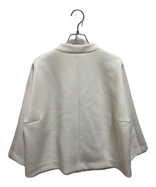 BASILE 28（バジーレ28）BASILE 28 (バジーレ28) エアクッション ショートジャケット ホワイト サイズ:9の古着・服飾アイテム