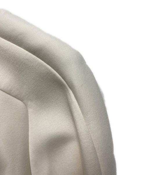 BASILE 28（バジーレ28）BASILE 28 (バジーレ28) エアクッション ショートジャケット ホワイト サイズ:9の古着・服飾アイテム