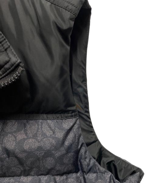 COACH（コーチ）COACH (コーチ) シグネチャー ダウン ベスト ブラック サイズ:XLの古着・服飾アイテム