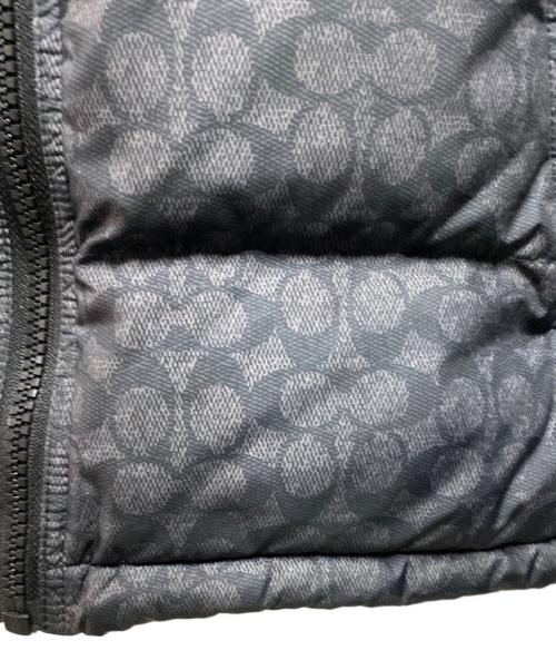COACH（コーチ）COACH (コーチ) シグネチャー ダウン ベスト ブラック サイズ:XLの古着・服飾アイテム