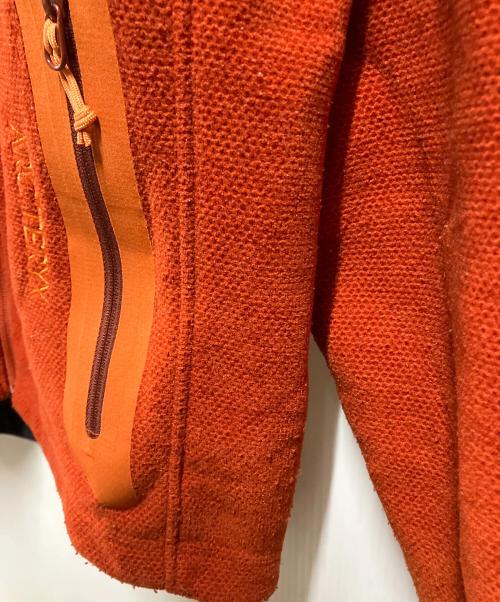 ARC'TERYX（アークテリクス）ARC'TERYX (アークテリクス) コバートカーディガン オレンジ サイズ:Mの古着・服飾アイテム