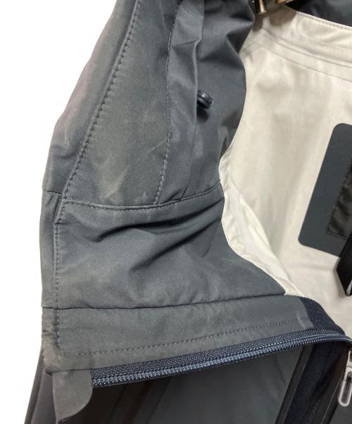 DESCENTE ALLTERRAIN（デザイント オルテライン）DESCENTE ALLTERRAIN (デザイント オルテライン) CREAS ハードシェルジャケット ネイビー サイズ:XLの古着・服飾アイテム