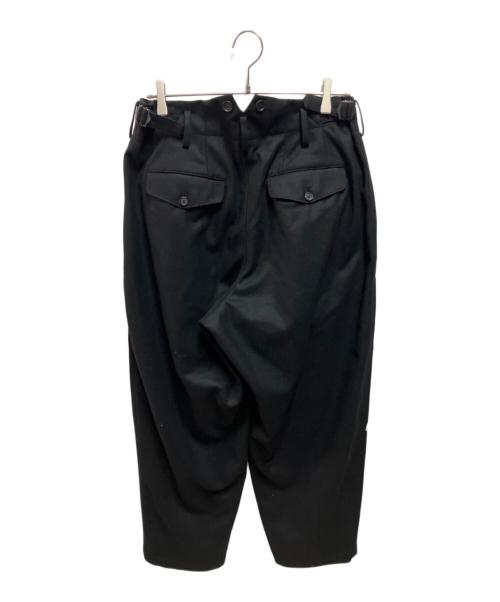 s'yte（サイト）s'yte (サイト) LAMB WOOL PRINTED MESSEGE EMBROIDERY 2 TUCK SUSPENDER PANTS ブラック サイズ:3の古着・服飾アイテム