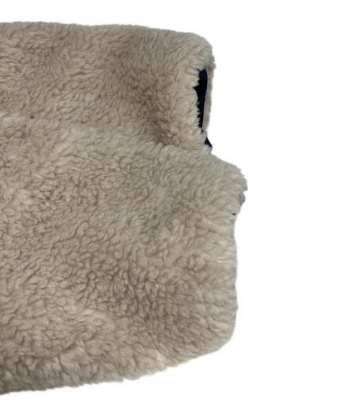 Patagonia（パタゴニア）Patagonia (パタゴニア) リバーシブル・レディ・フレディ・フーディ ホワイト サイズ:XL(キッズ規格)の古着・服飾アイテム