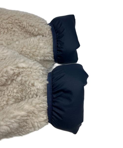 Patagonia（パタゴニア）Patagonia (パタゴニア) リバーシブル・レディ・フレディ・フーディ ホワイト サイズ:XL(キッズ規格)の古着・服飾アイテム