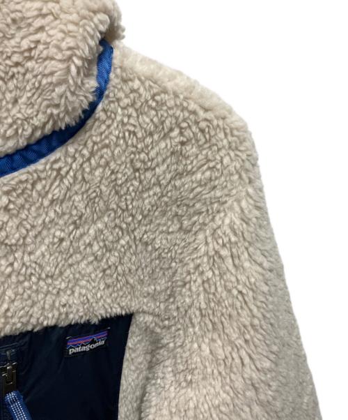 Patagonia（パタゴニア）Patagonia (パタゴニア) リバーシブル・レディ・フレディ・フーディ ホワイト サイズ:XL(キッズ規格)の古着・服飾アイテム
