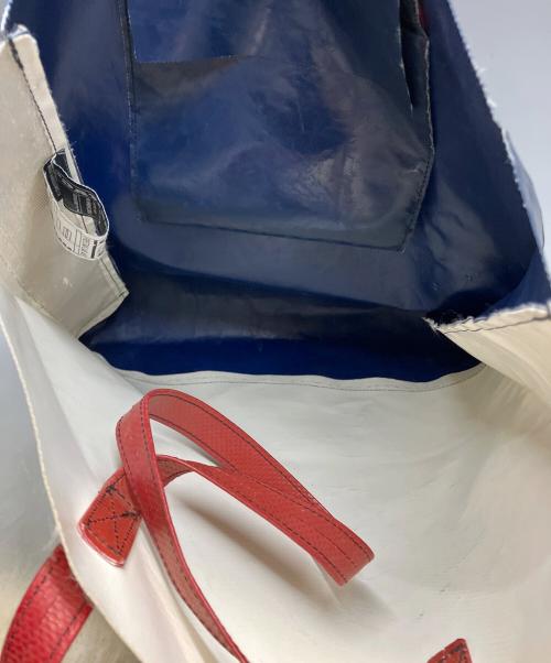 FREITAG（フライターグ）FREITAG (フライターグ) MAURICE ホワイト×ブルーの古着・服飾アイテム