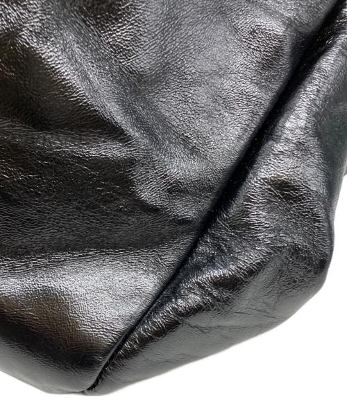 MARGESHERWOOD（マージシャーウッド）MARGESHERWOOD (マージシャーウッド) BELTED HOBO ブラックの古着・服飾アイテム
