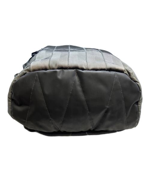 C.P COMPANY（シーピーカンパニー）C.P COMPANY (シーピーカンパニー) 26SS Plain Paper Touch Mixed Back Pack グリーンの古着・服飾アイテム