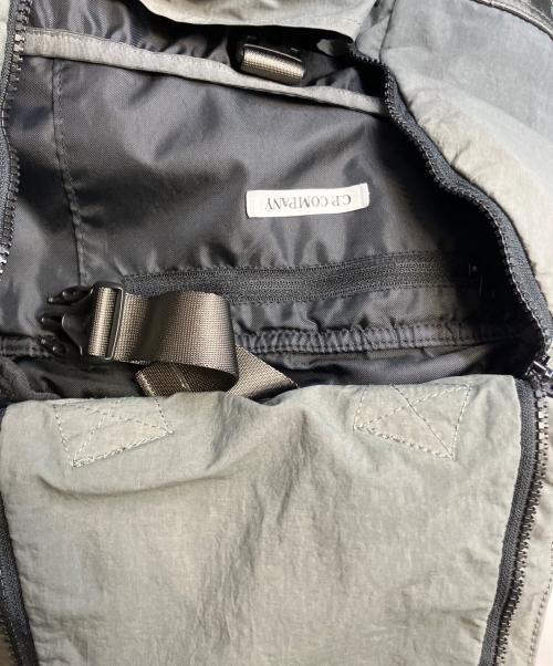 C.P COMPANY（シーピーカンパニー）C.P COMPANY (シーピーカンパニー) 26SS Plain Paper Touch Mixed Back Pack グリーンの古着・服飾アイテム