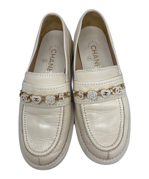 CHANEL（シャネル）CHANEL (シャネル) ローファー ベージュ サイズ:35 1/2の古着・服飾アイテム