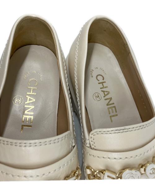 CHANEL（シャネル）CHANEL (シャネル) ローファー ベージュ サイズ:35 1/2の古着・服飾アイテム