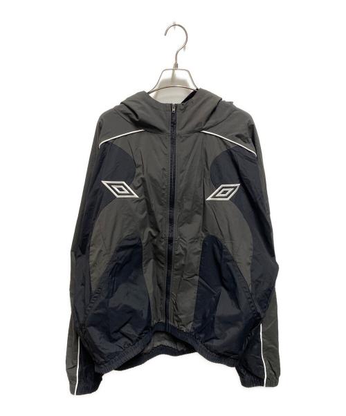 UMBRO（アンブロ）UMBRO (アンブロ) SLAM JAM (サイアム ジャム) GUARDING MASKED TRACK JACKET グレー サイズ:ＸＬの古着・服飾アイテム