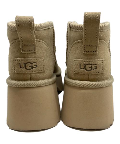 UGG（アグ）UGG (アグ) Classic Ultra Mini New Heights ベージュ サイズ:22cmの古着・服飾アイテム