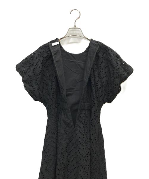 Limue（リミュ）Limue (リミュ) 刺繍タックワンピース ブラック サイズ:Fの古着・服飾アイテム