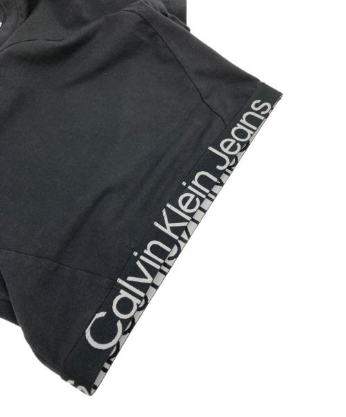 Calvin Klein Jeans（カルバンクラインジーンズ）Calvin Klein Jeans (カルバンクラインジーンズ) ショート丈Tシャツ ブラック サイズ:XSの古着・服飾アイテム