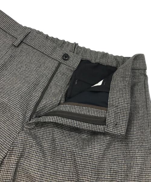 UNITED ARROWS（ユナイテッドアローズ）UNITED ARROWS (ユナイテッドアローズ) UASBハウンドトゥース1プリーツパンツ グレー サイズ:Lの古着・服飾アイテム