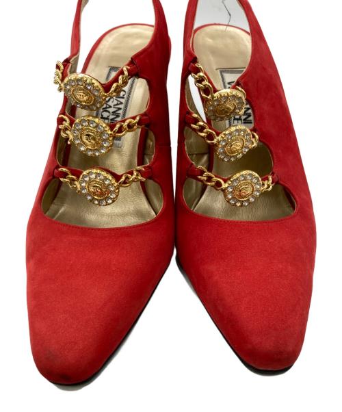 GIANNI VERSACE（ジャンニ・ヴェルサーチ）GIANNI VERSACE (ジャンニ・ヴェルサーチ) メデューサパンプス レッド サイズ:35 1/2の古着・服飾アイテム