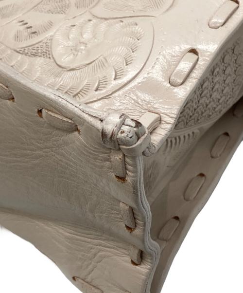 Carving Tribes（カービングトライブス）Carving Tribes (カービングトライブス) ハンドバッグ ベージュ サイズ:表記なしの古着・服飾アイテム