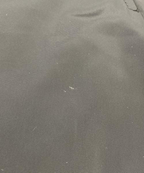 ARMANI COLLEZIONI（アルマーニ コレツィオーニ）ARMANI COLLEZIONI (アルマーニ コレツィオーニ) ナイロンパデッドコート ブラック サイズ:48の古着・服飾アイテム